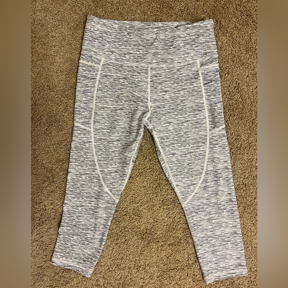 ZYIA cropped leggings - size 12